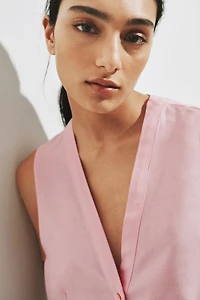 Sleeveless Linen-Blend Shirt