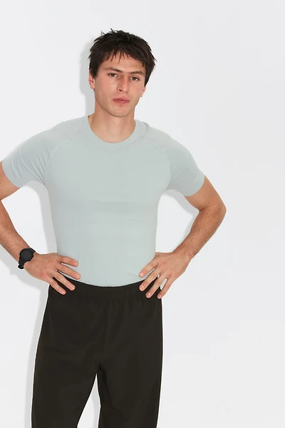 Muscle Fit Sports T-Shirt with DryMove™