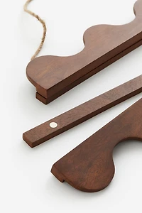 Wavy-edge Poster Hanger