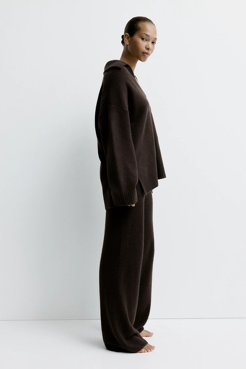 Fine-knit collared jumper