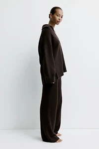 Fine-knit collared jumper