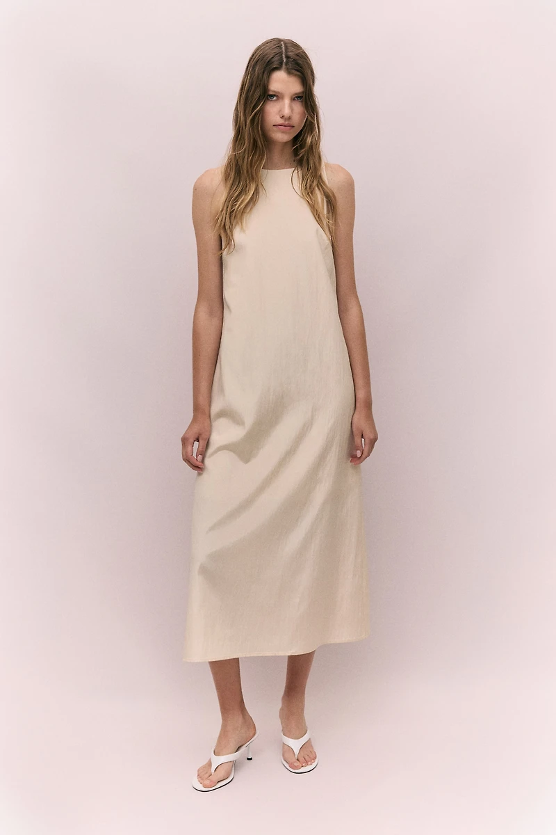 Robe avec dos ouvert