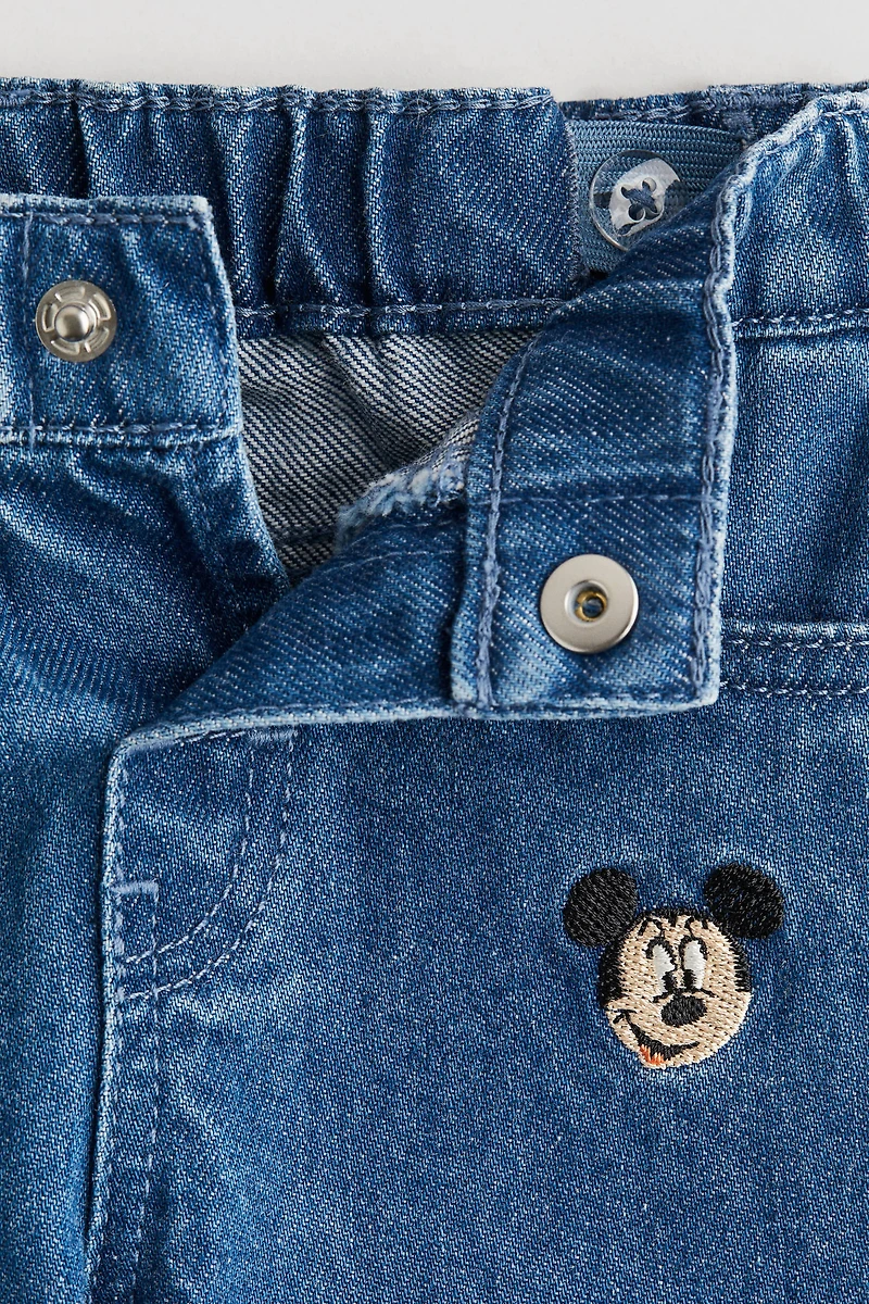 Jean avec détails brodés