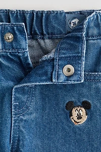 Jean avec détails brodés