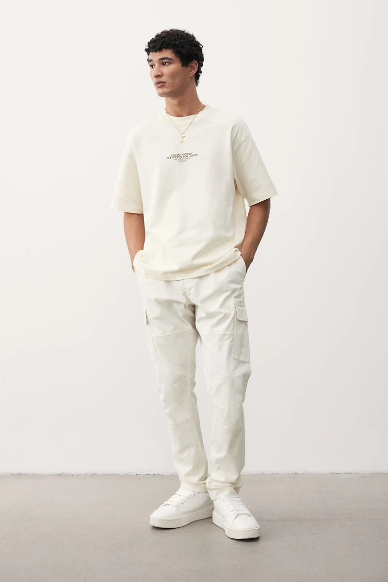 Pantalon cargo près du corps