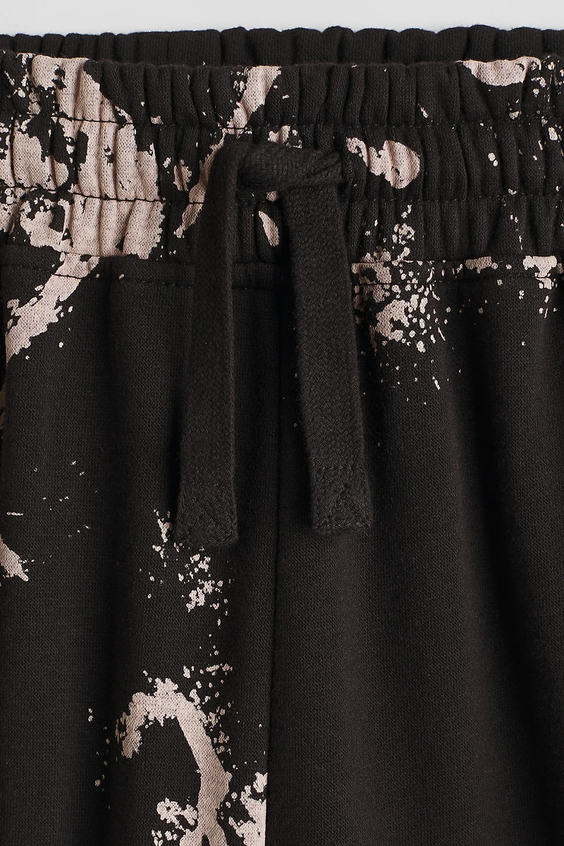 2-Piece Printed Sweatshirt and Shorts