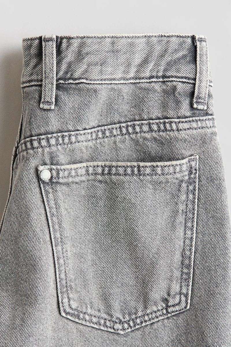 Loose-Fit Denim Shorts