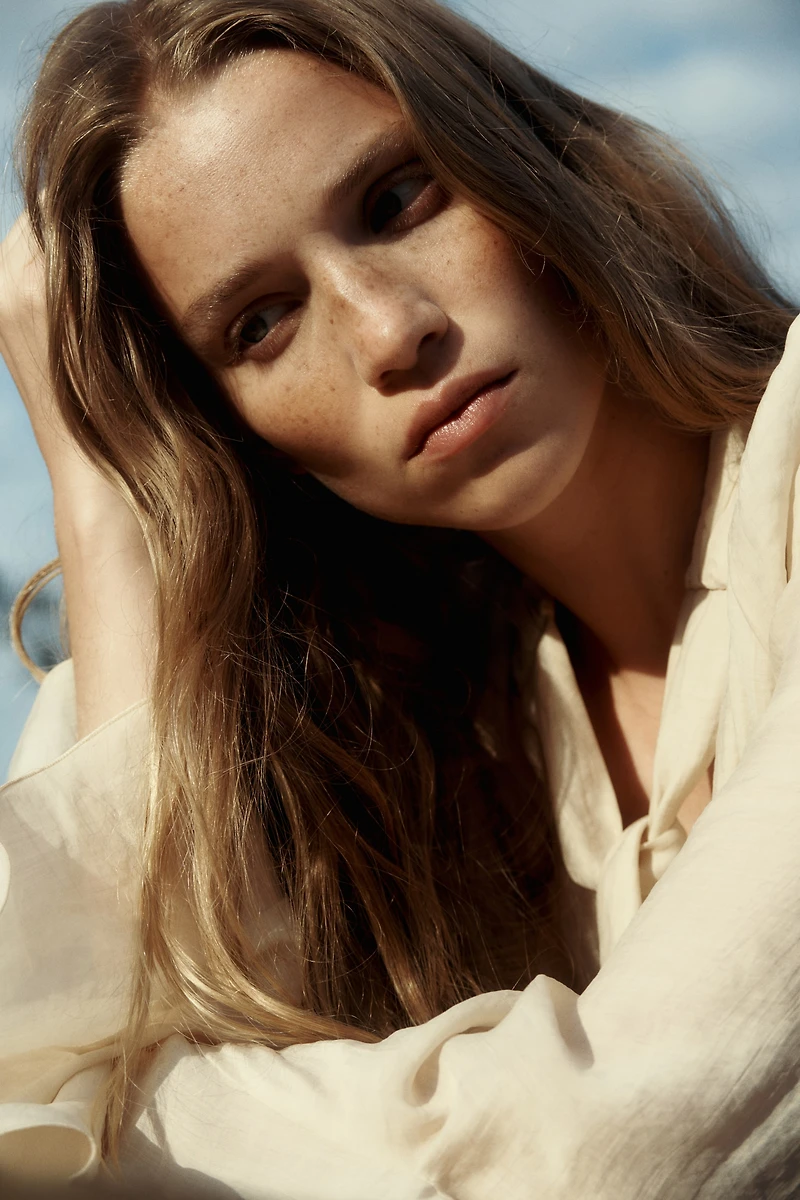Blouse vaporeuse avec col lavallière