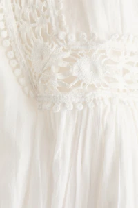 Robe tunique avec dentelle