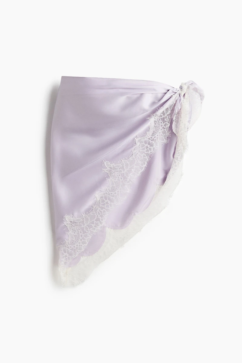Lace-Trimmed Triangle Scarf