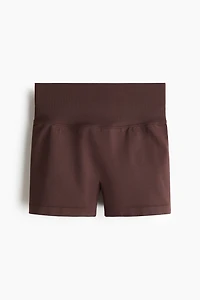 Seamless Scrunch Hot Pants with DryMove™