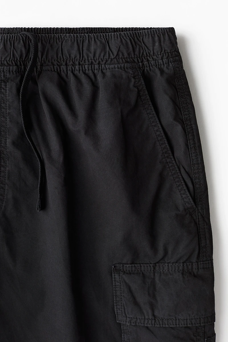 Loose-Fit Cargo Shorts