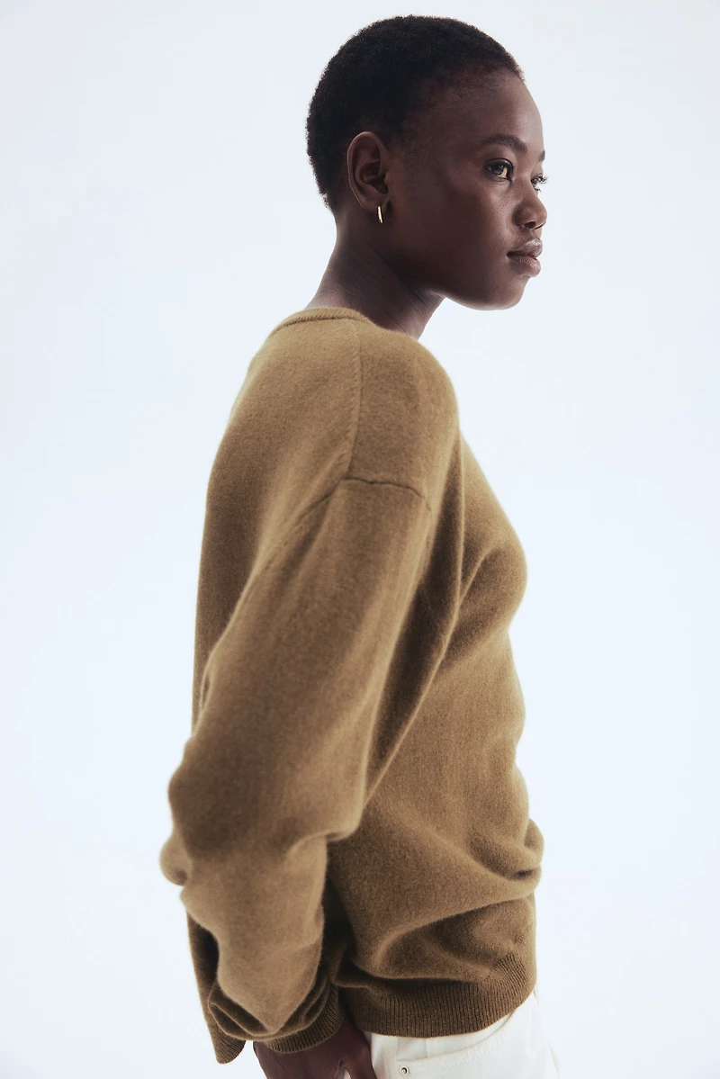 Fine-Knit Cashmere Sweater