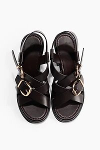 Sandales à talon avec boucle