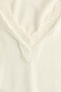 Haut en tricot avec dentelle
