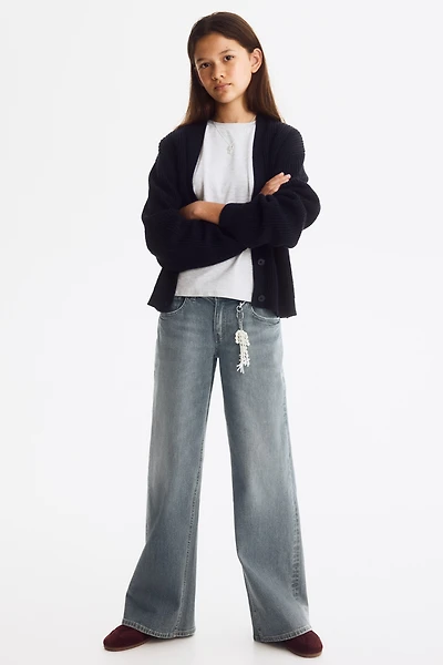 Jean taille basse à jambes larges