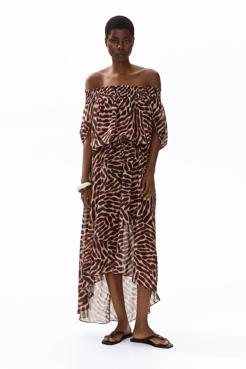 Robe à épaules nues en mousseline