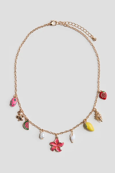Collier avec breloques