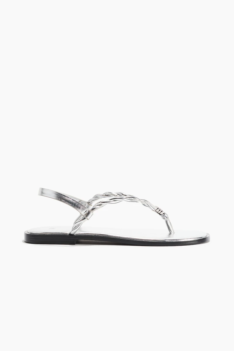 Sandales avec détails torsadés