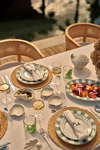 Medium-Sized Porcelain Plate