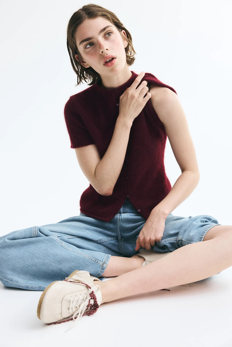 Short-Sleeved Fine-Knit Cardigan