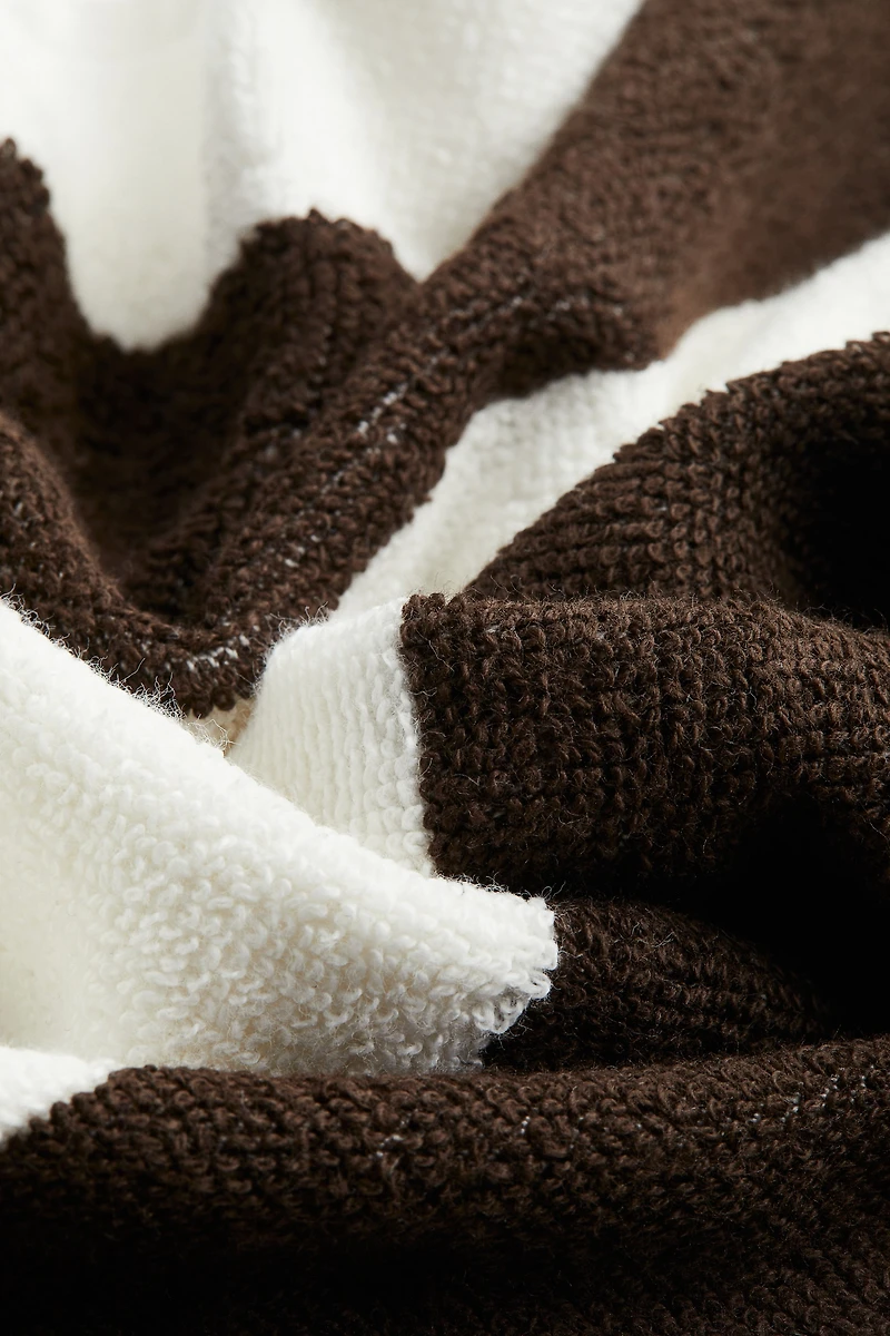 Essuie-mains rayé en coton éponge