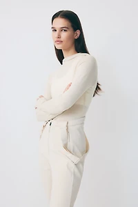 T-shirt de sport en laine avec capuchon