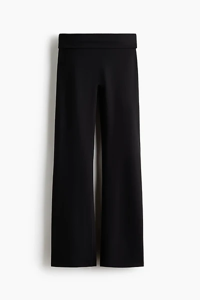 Flared Yoga Leggings with SoftMove™