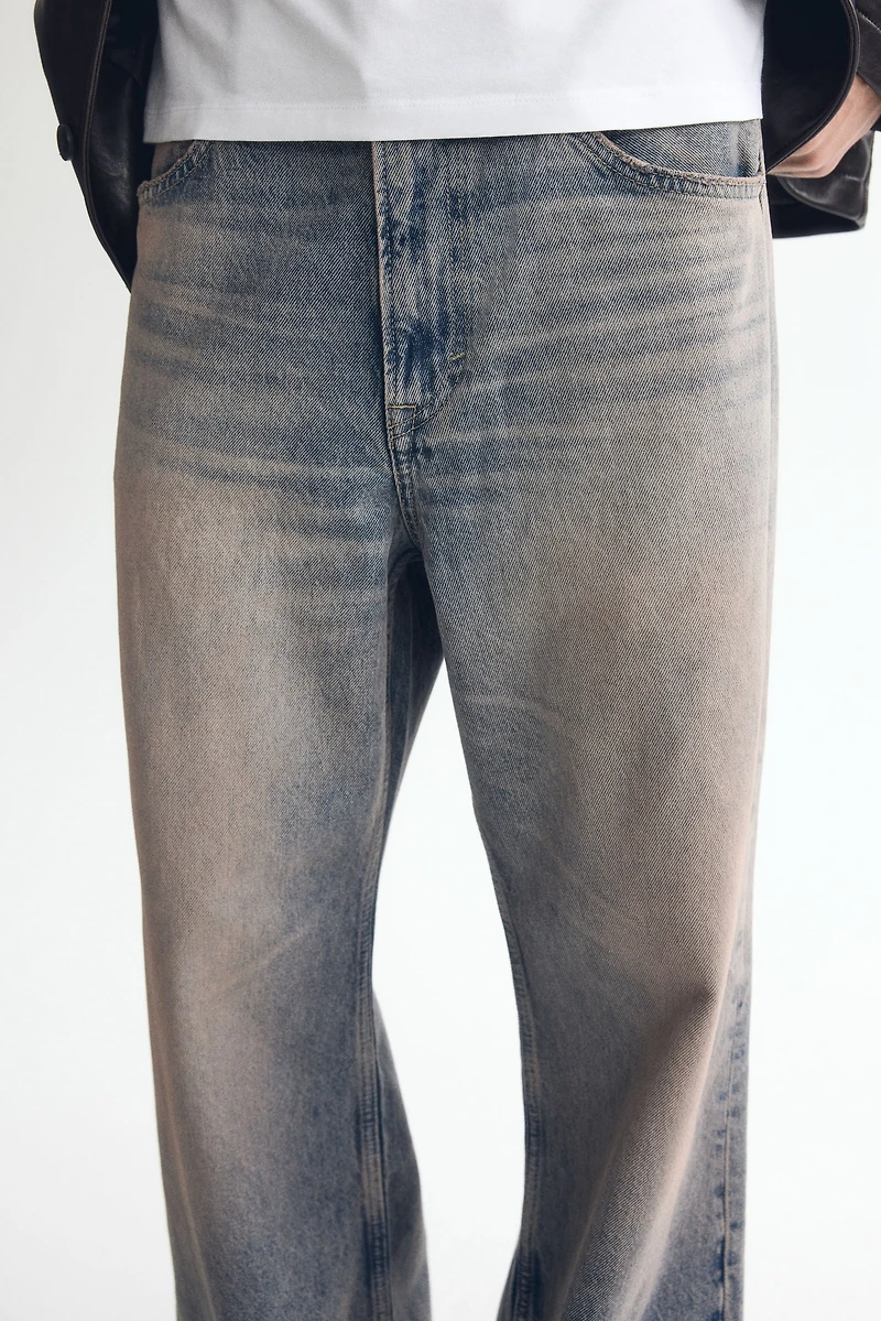 Loose Bootcut Jeans