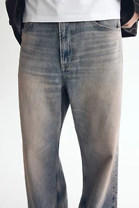 Loose Bootcut Jeans