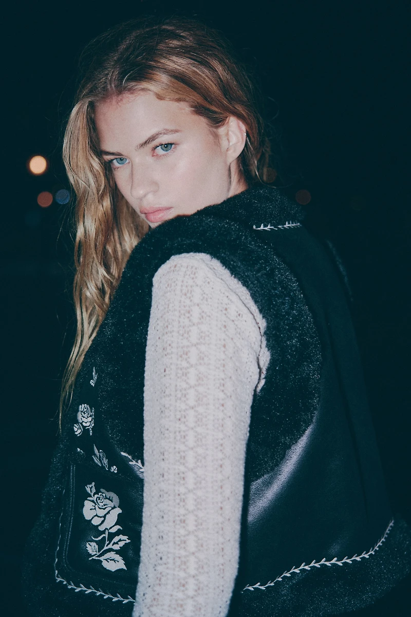 Veste sans manches à finition peluche