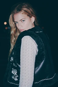 Veste sans manches à finition peluche