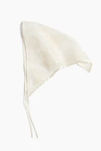 Fichu de tête brodé