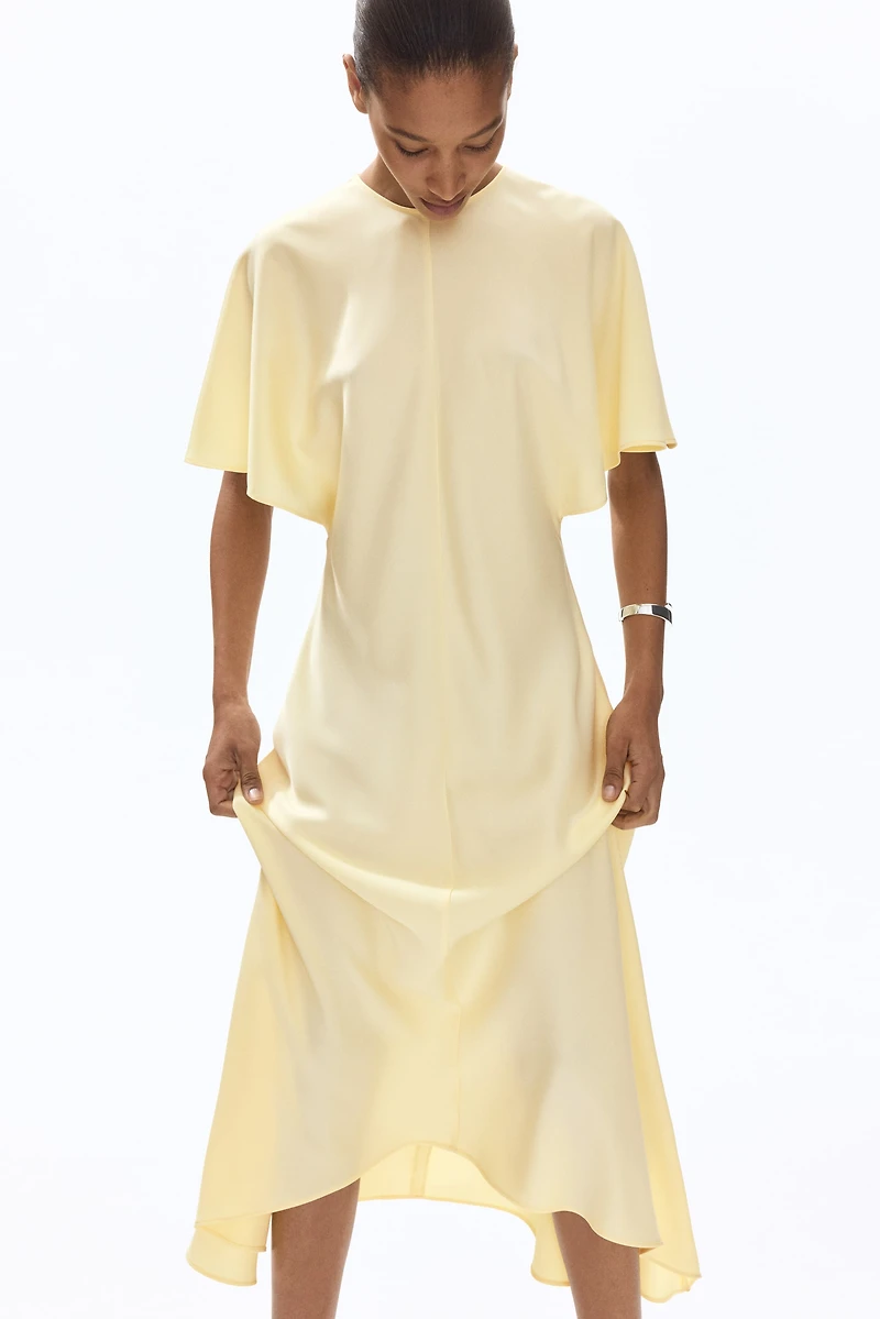 Robe midi en satin