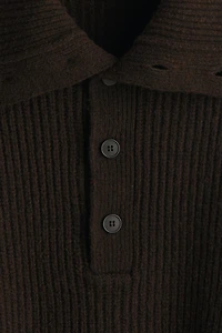 Loose-Fit Rib-Knit Sweater