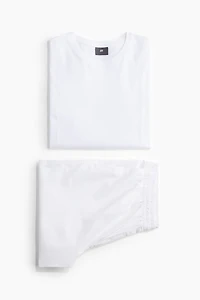 T-shirt et short de pyjama