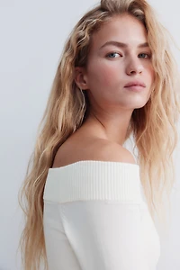 Haut à épaules dénudées