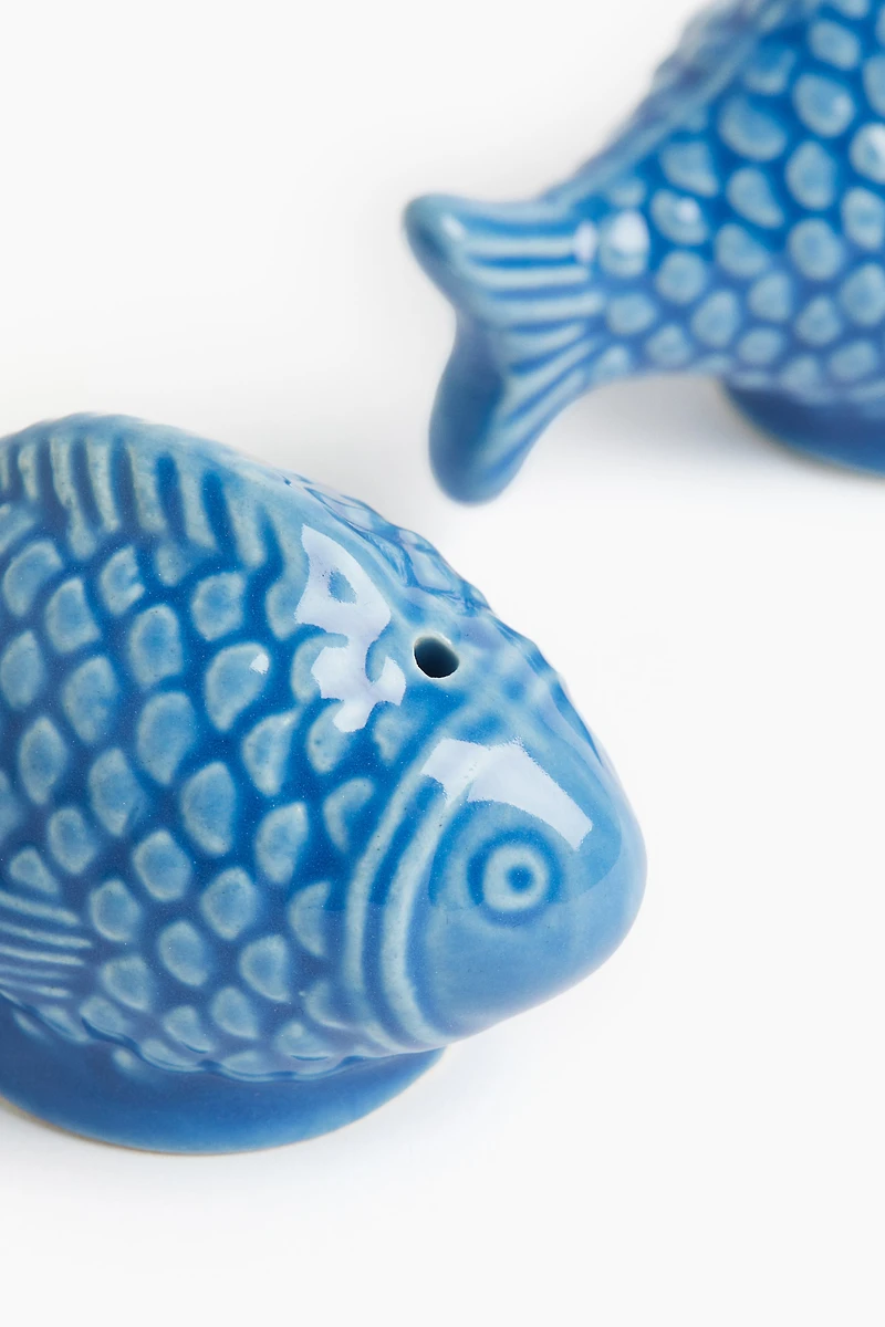 Stoneware Salt and Pepper Set