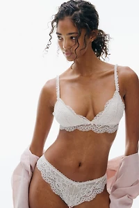 Soutien-gorge souple et coussiné en dentelle