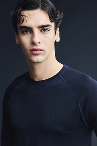 Muscle-Fit Sports Shirt with DryMove™