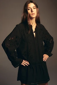 Robe avec broderie anglaise