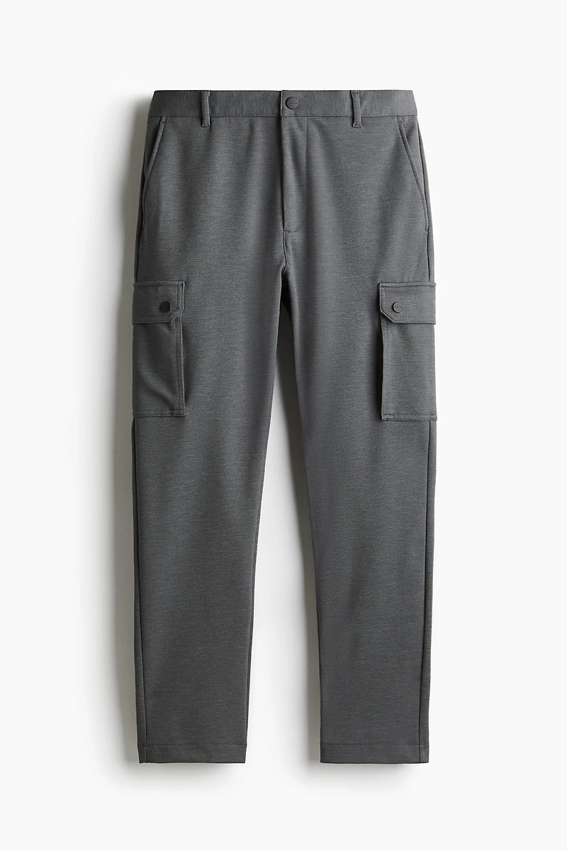 Pantalon cargo près du corps