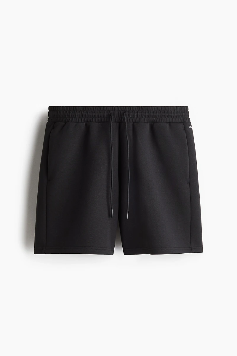 Mid-Length Sports Shorts with DryMove™