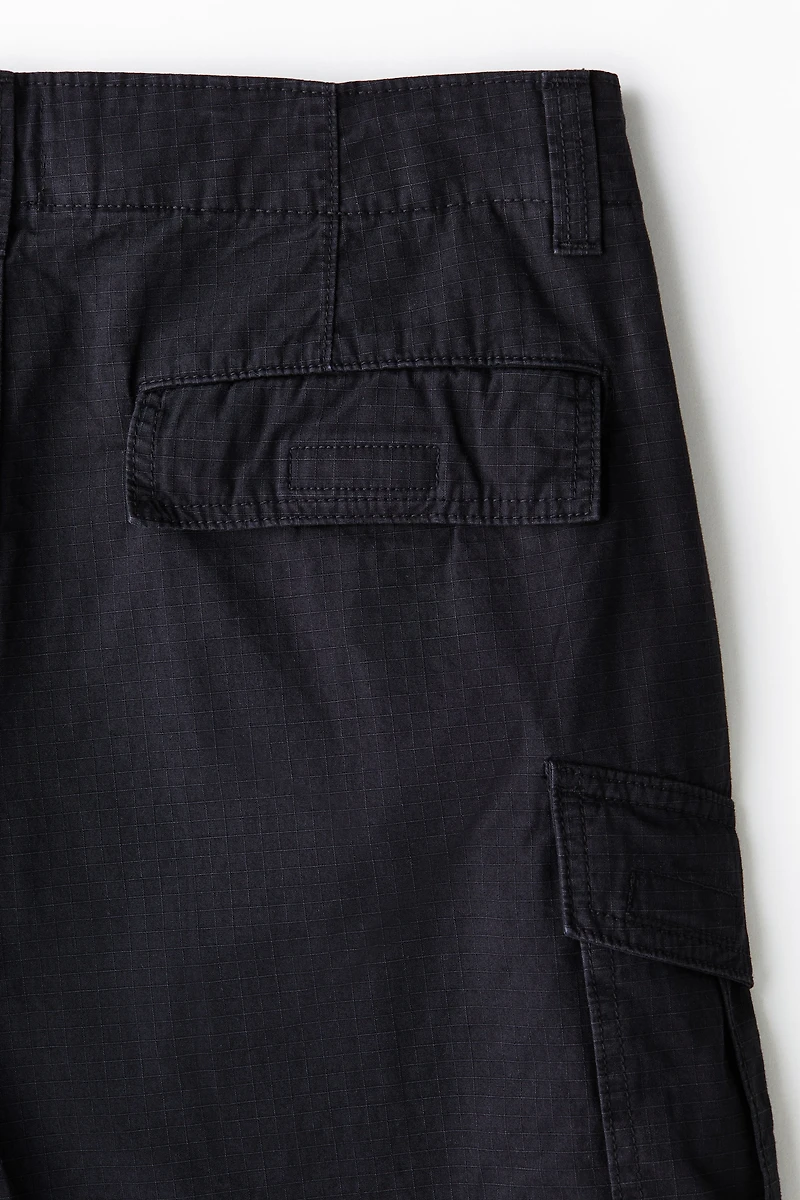 Loose-Fit Cotton Cargo Shorts