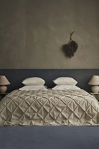 Pintuck Bedspread