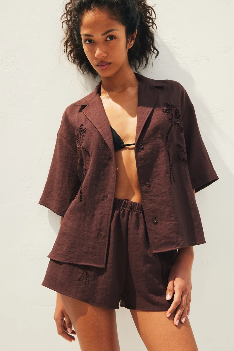 Chemise avec broderie anglaise