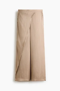 Pantalon en satin avec détail croisé