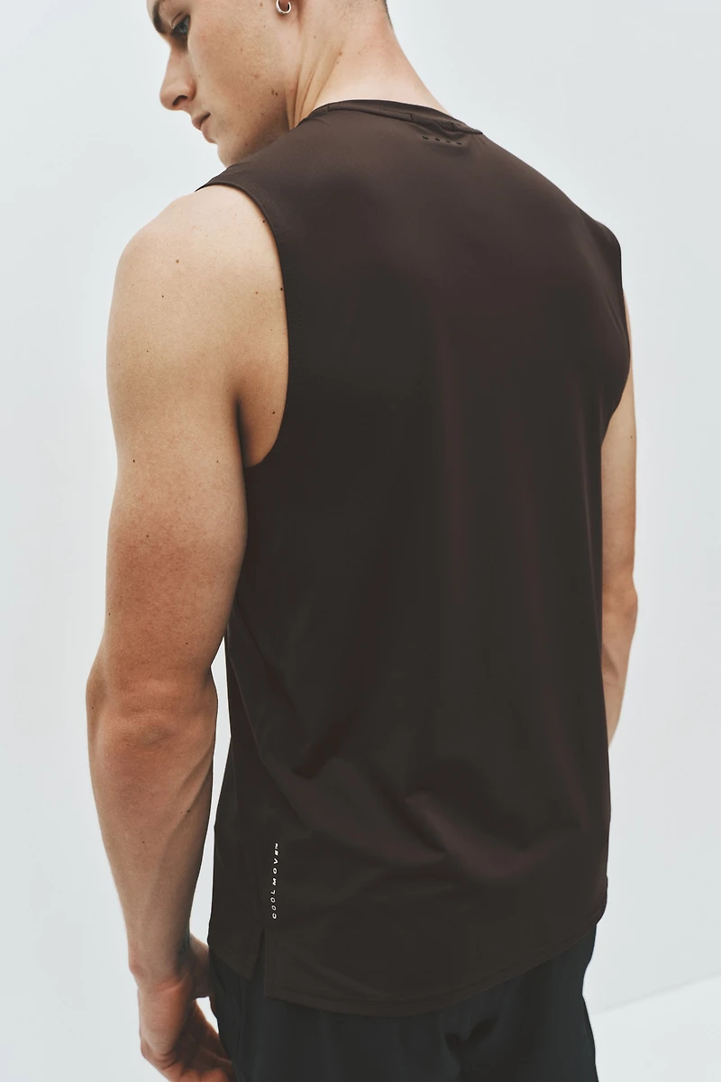 Muscle Fit Sports Tank Top with CoolMove™