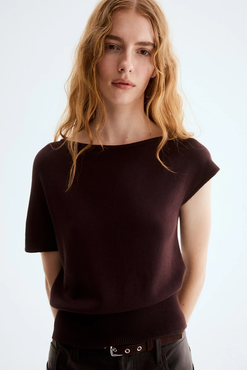 Fine-Knit One-Shoulder Top