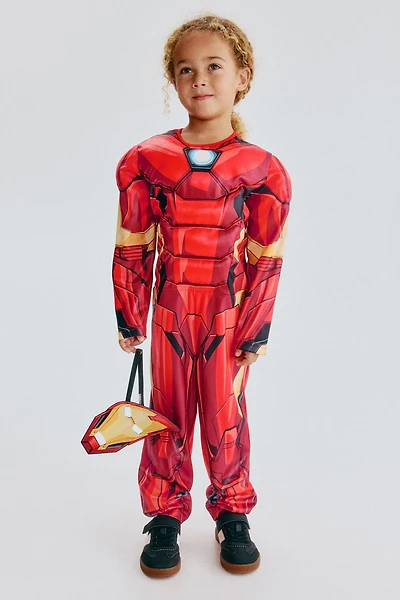Costume